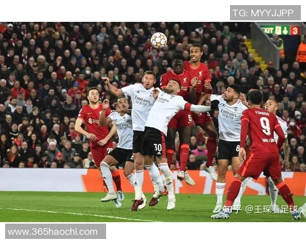 曼联与利物浦激战正酣竞足比分揭晓精彩瞬间回顾