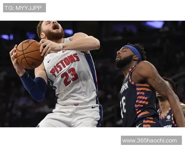 勇士与火箭季后赛第三场激战回顾双方明星球员表现与战术分析